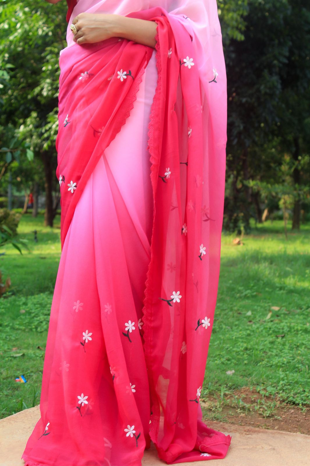 GEORGTTE PADDING SAREES Pink Colour