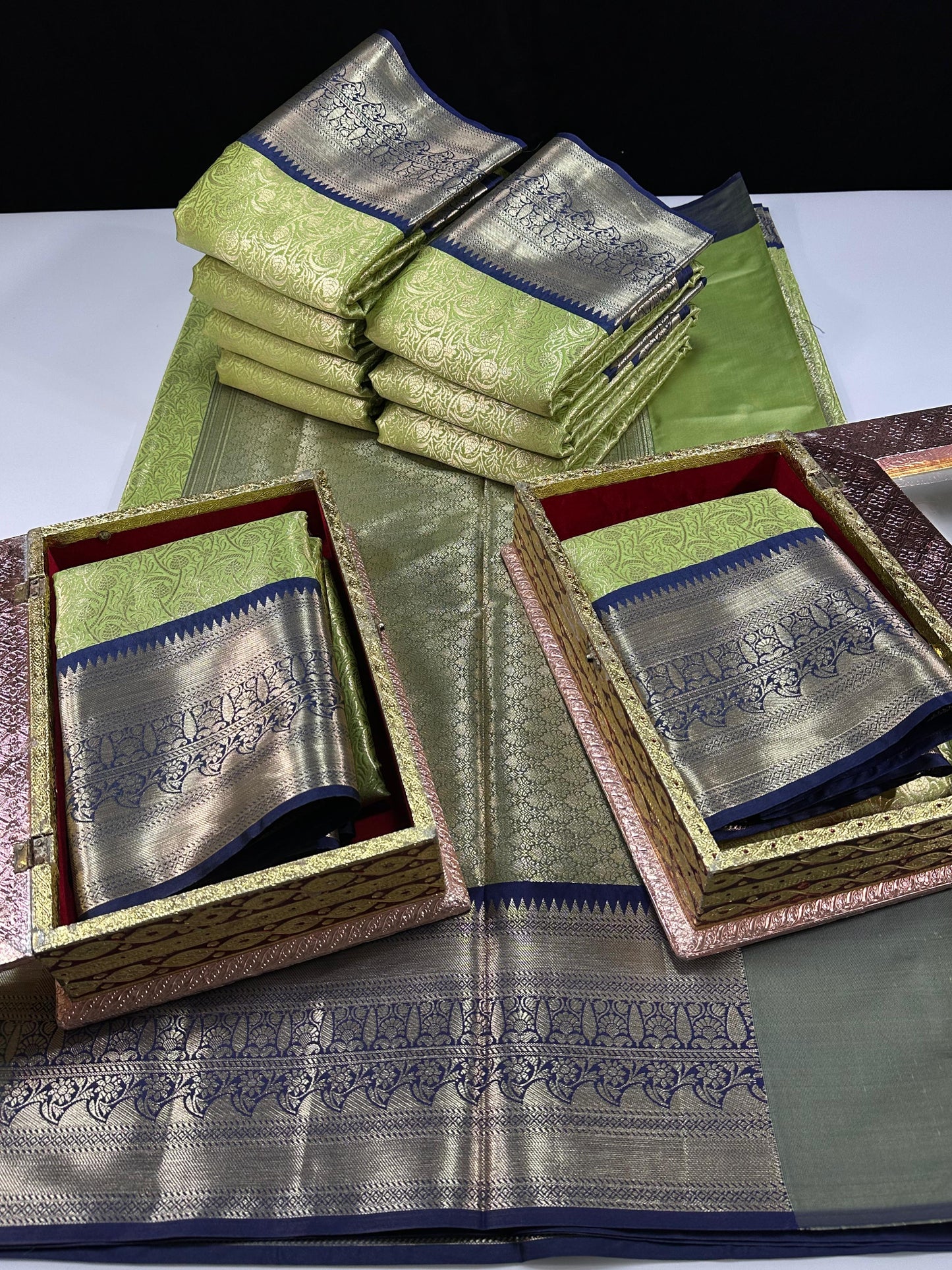 Premium semi-kanchi soft brocade jaal weaving saree