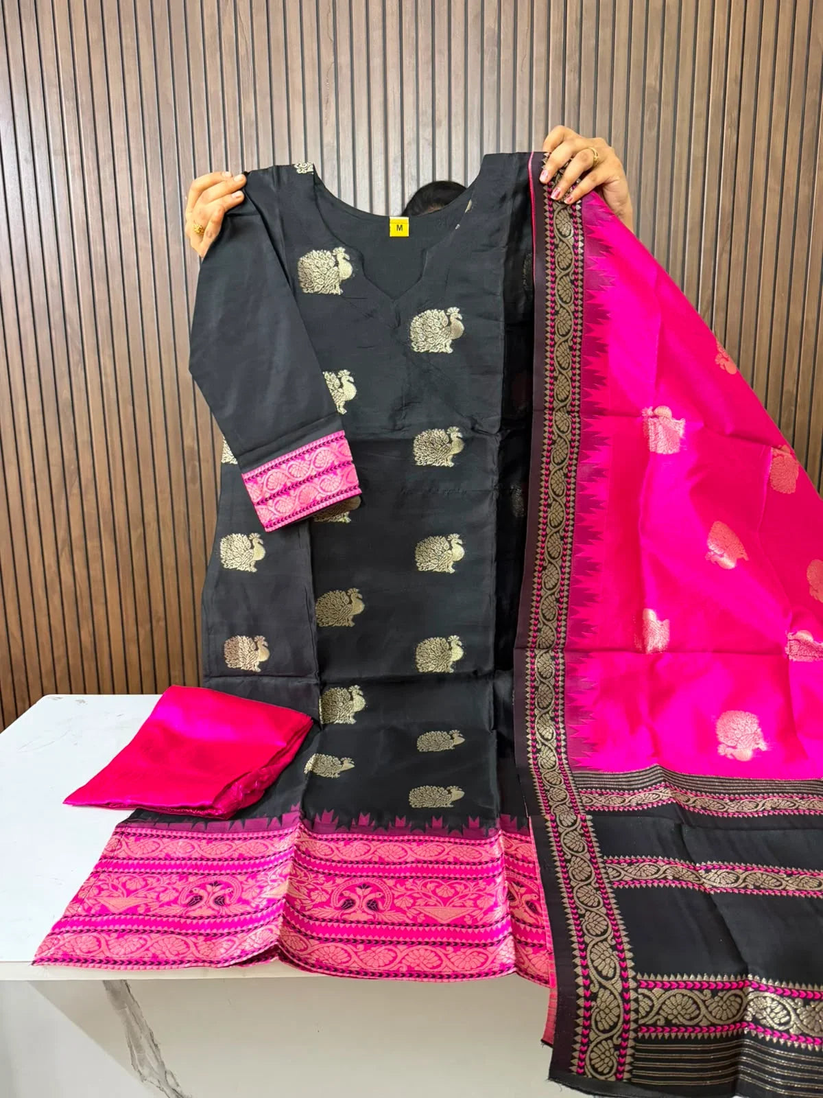 Gadwal Border Banarasi Silk 3 Piece Set