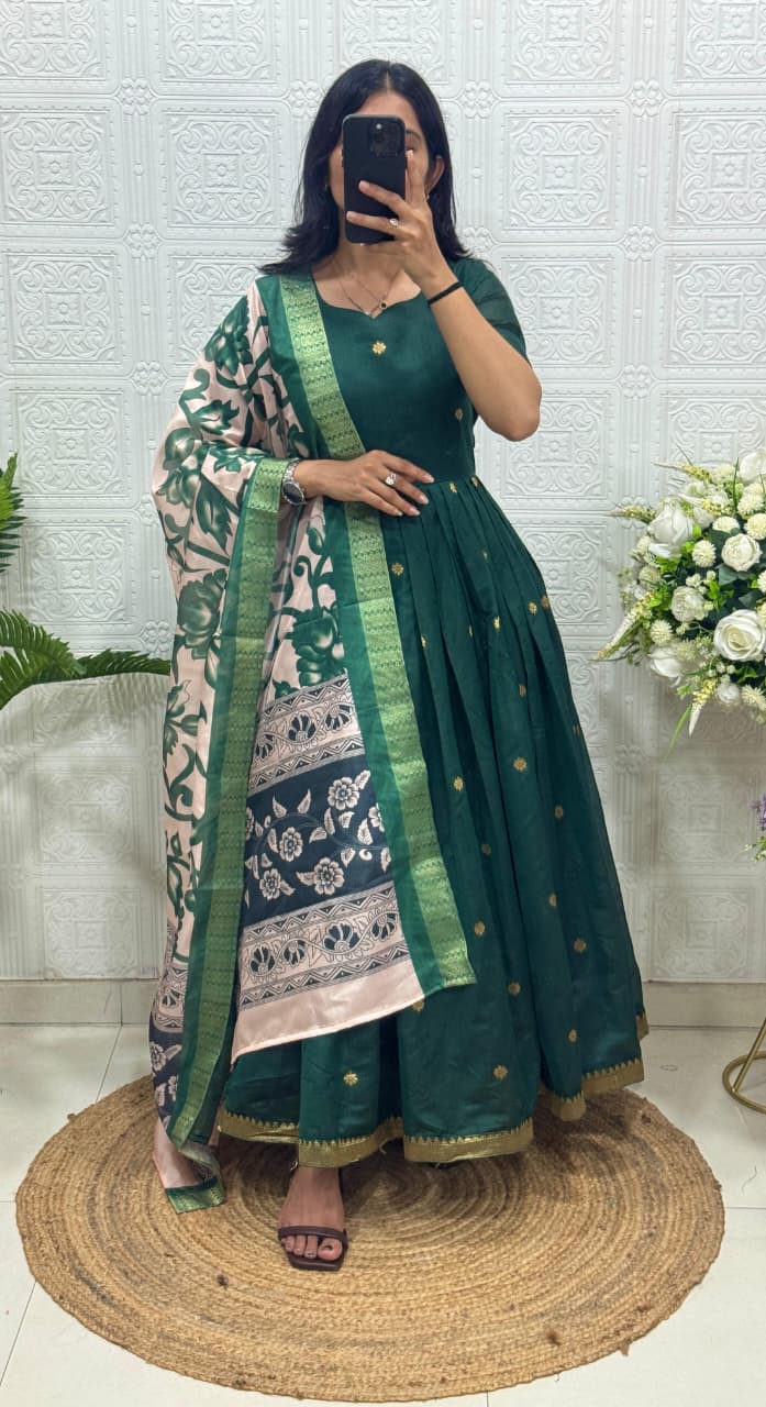 Gayatri Anarkali