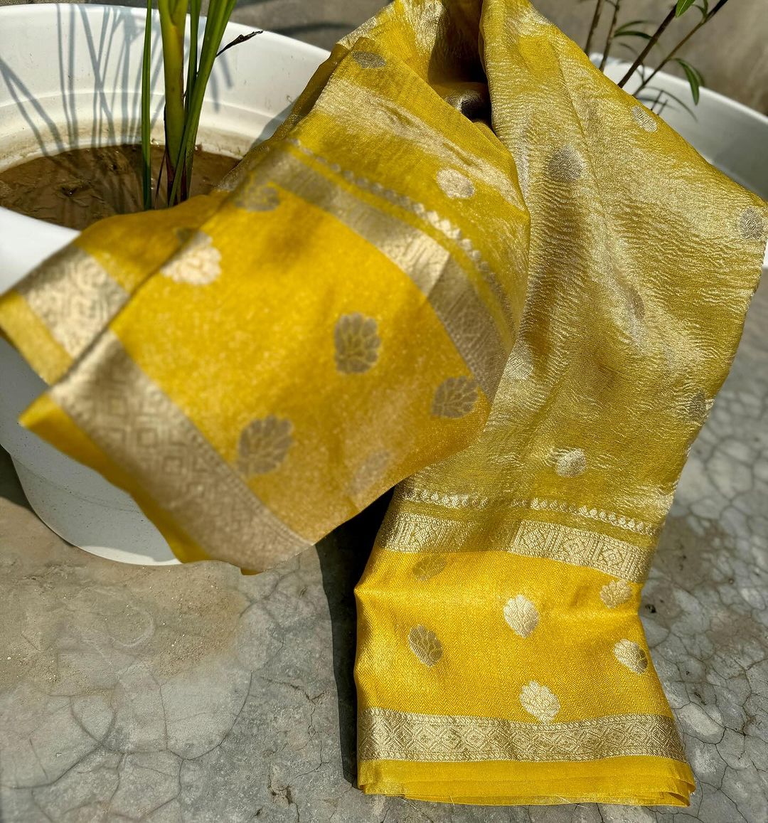 BANARASI SEMI TISSUE CARUSH SILK DYED SAREE YELLOW COLOUR