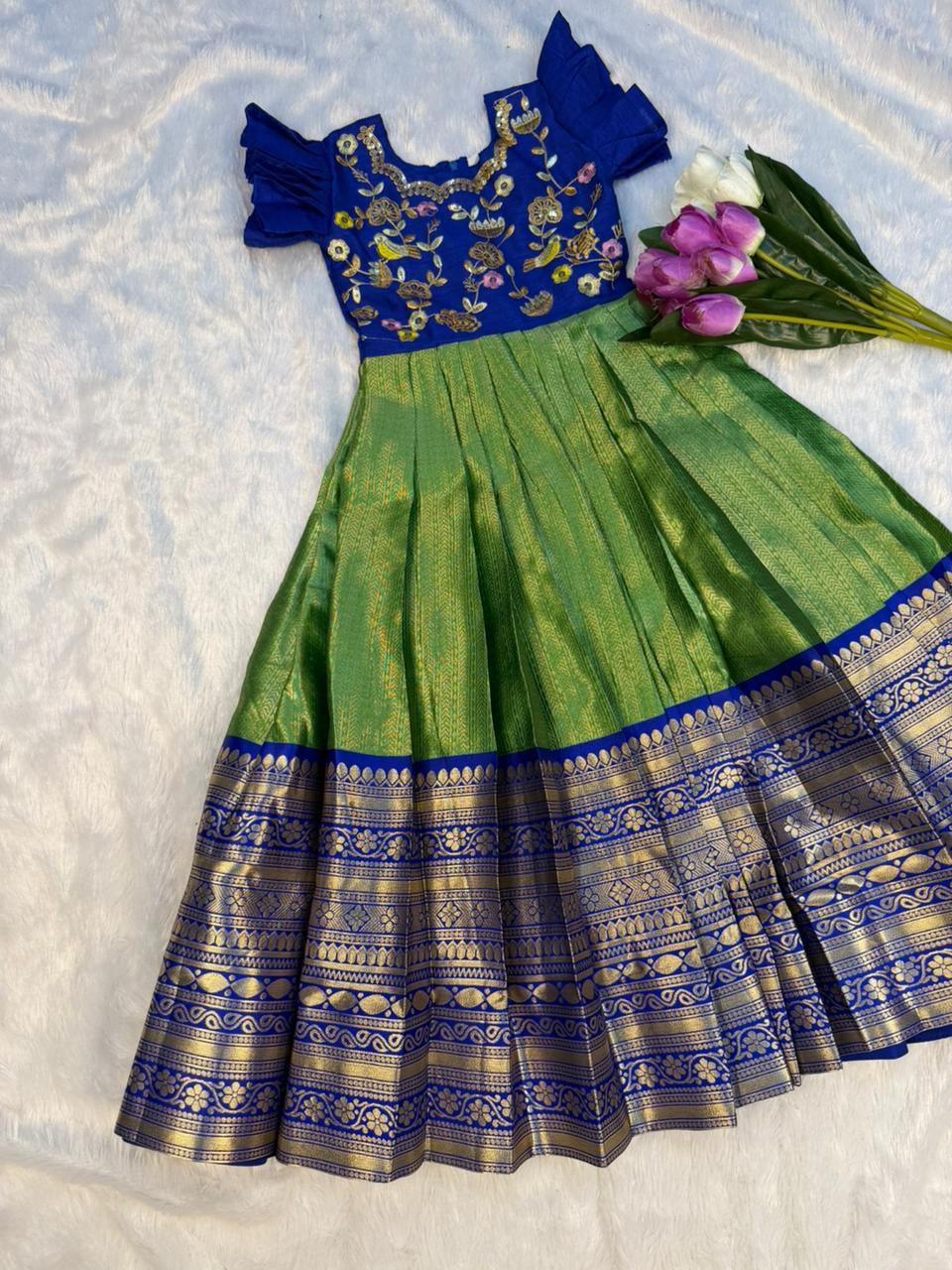 Sweatha Gown
