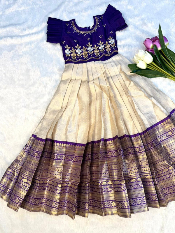 Sweatha Gown