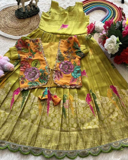 Parrat Design Gown With Floral Position