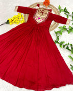 Bright Red / M