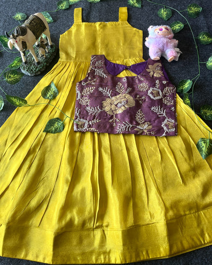 Viscose Tissue Gown With Handwork Coat