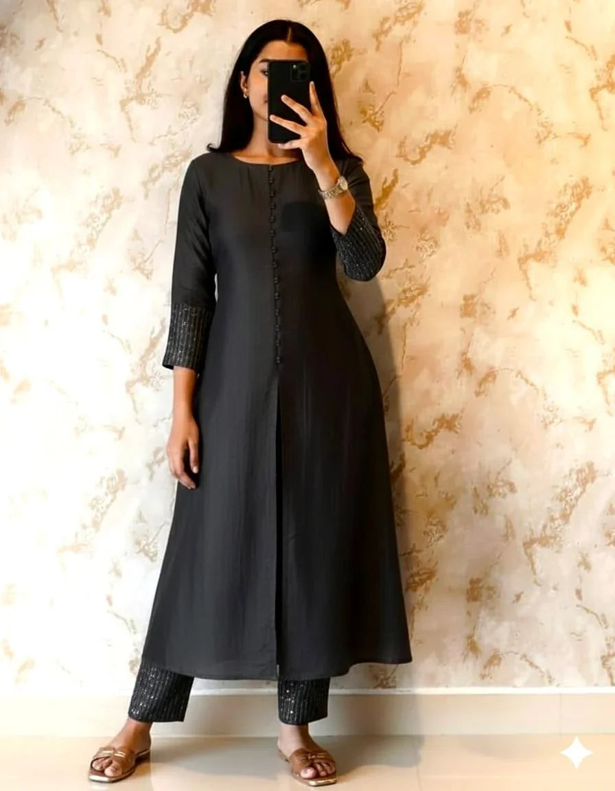 Blooming Vichitra Silk Kurta Set