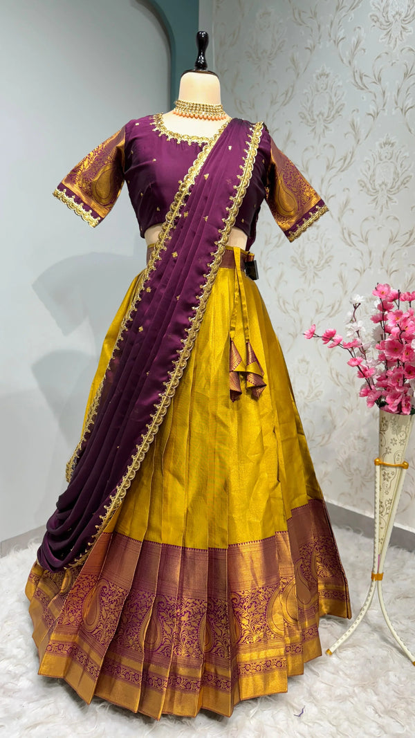 Maharani Contrast Lehenga
