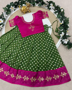 Green & Pink / 6 months