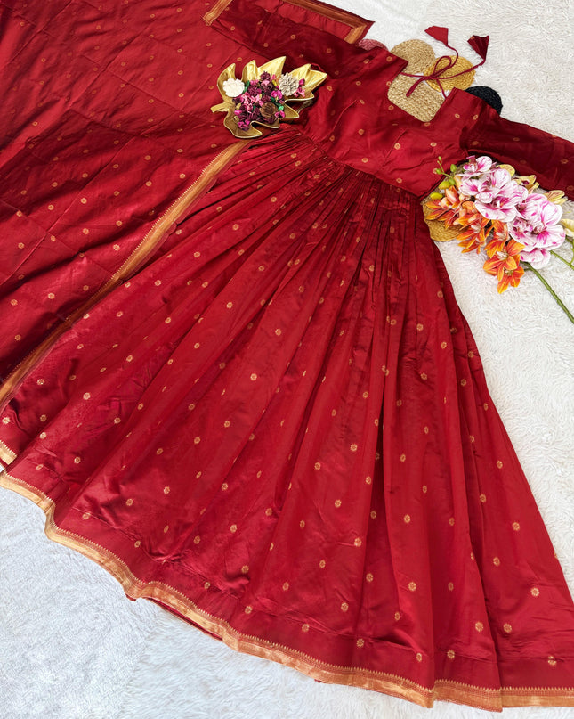 Tanuja Inspire Handloom Cotton Gown With Dupatta