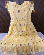 Pale Yellow / M