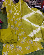 Green / M
