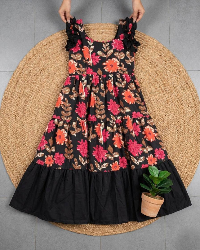 BLACK FLOARAL GOWN