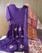 Vibrant Violet / M