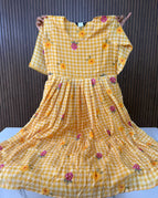 Yellow / M