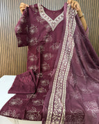 burgundy / M