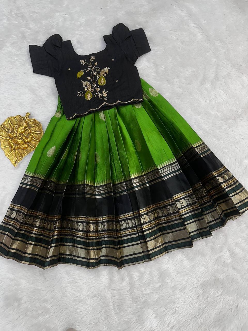 Harini Zari Weaving Kids Lehenga