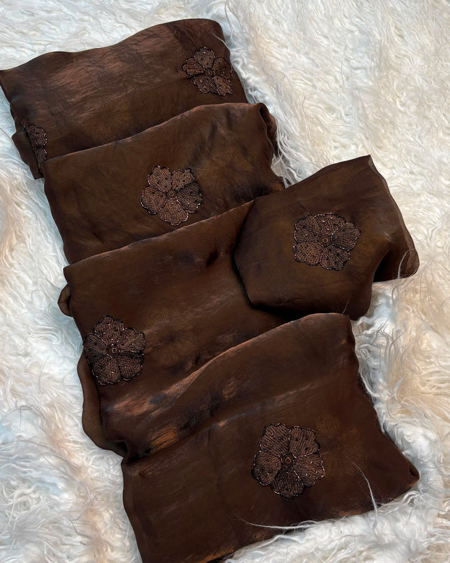 brown space fendty saree