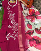 deep magenta / M