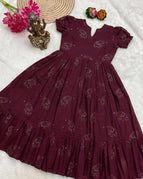 deep maroon / s