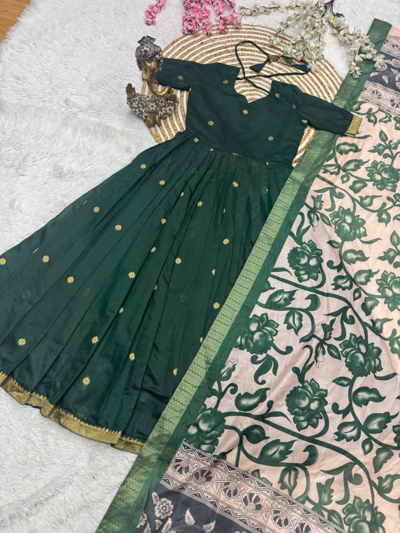 Gayatri Anarkali