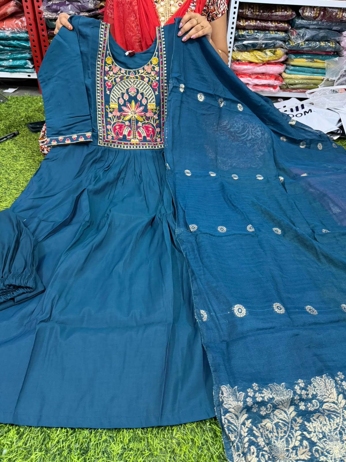 Offer 3 Piece Sets