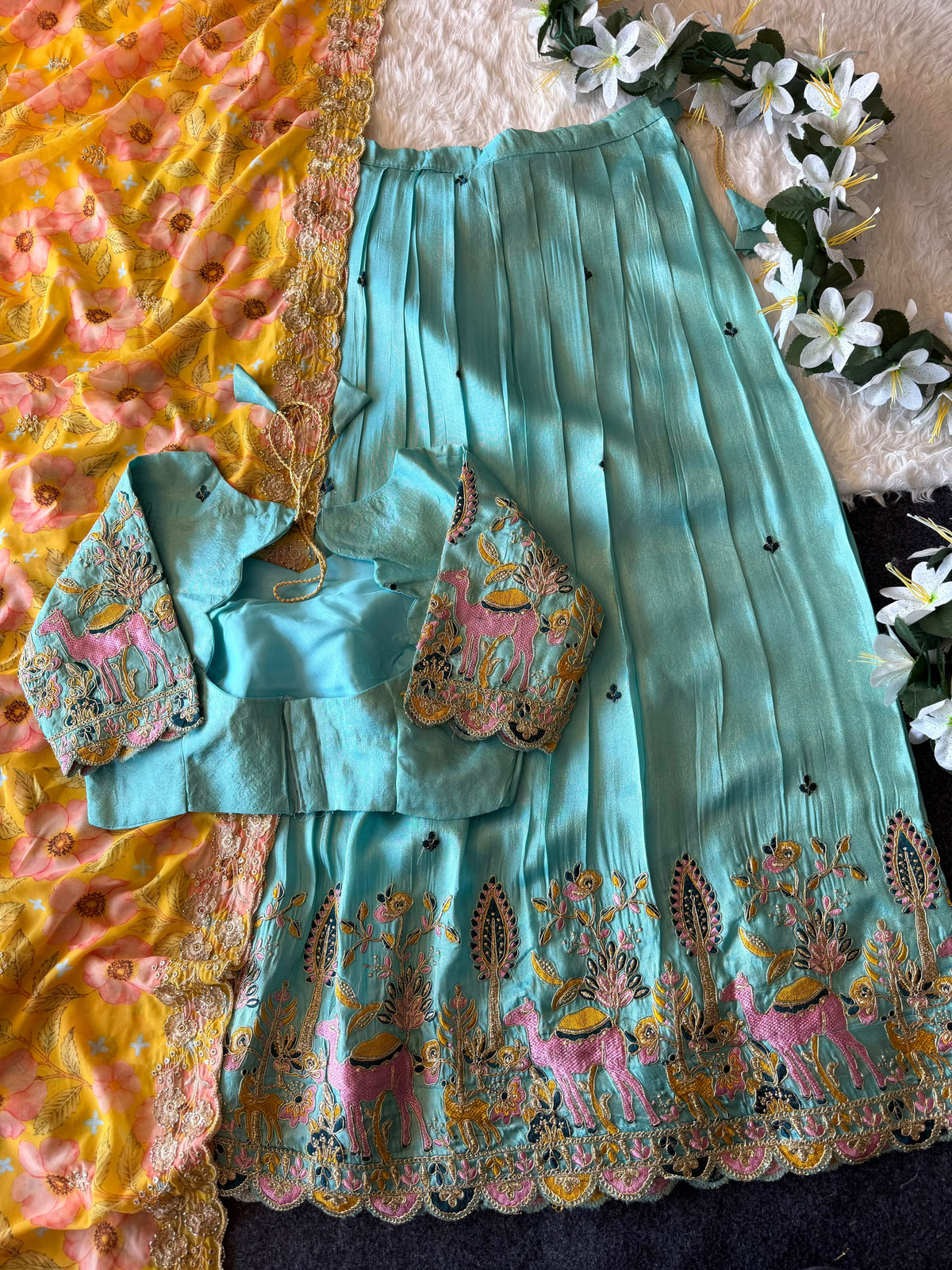 camelin lehenga